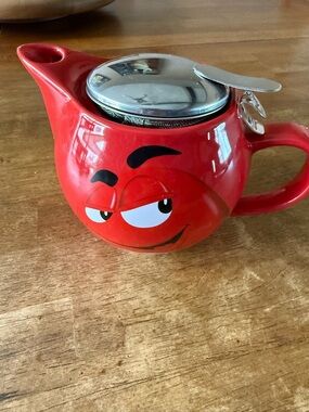 M&M's world red collectable original advertising teapot 1 cup excellent shape